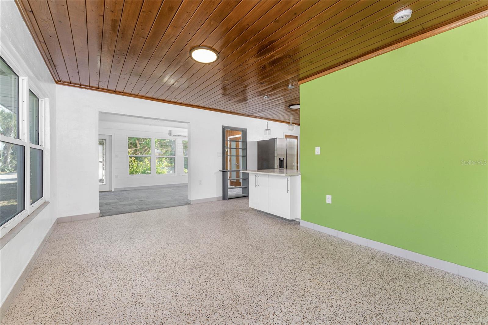 Image 5 of 68 For 1600 Gulf Boulevard