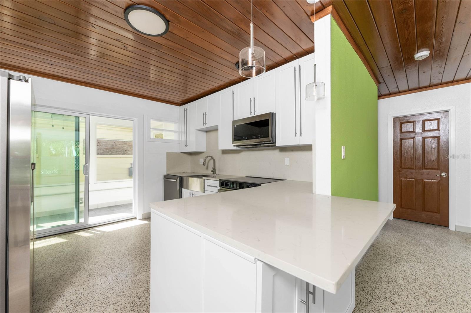 Image 9 of 68 For 1600 Gulf Boulevard