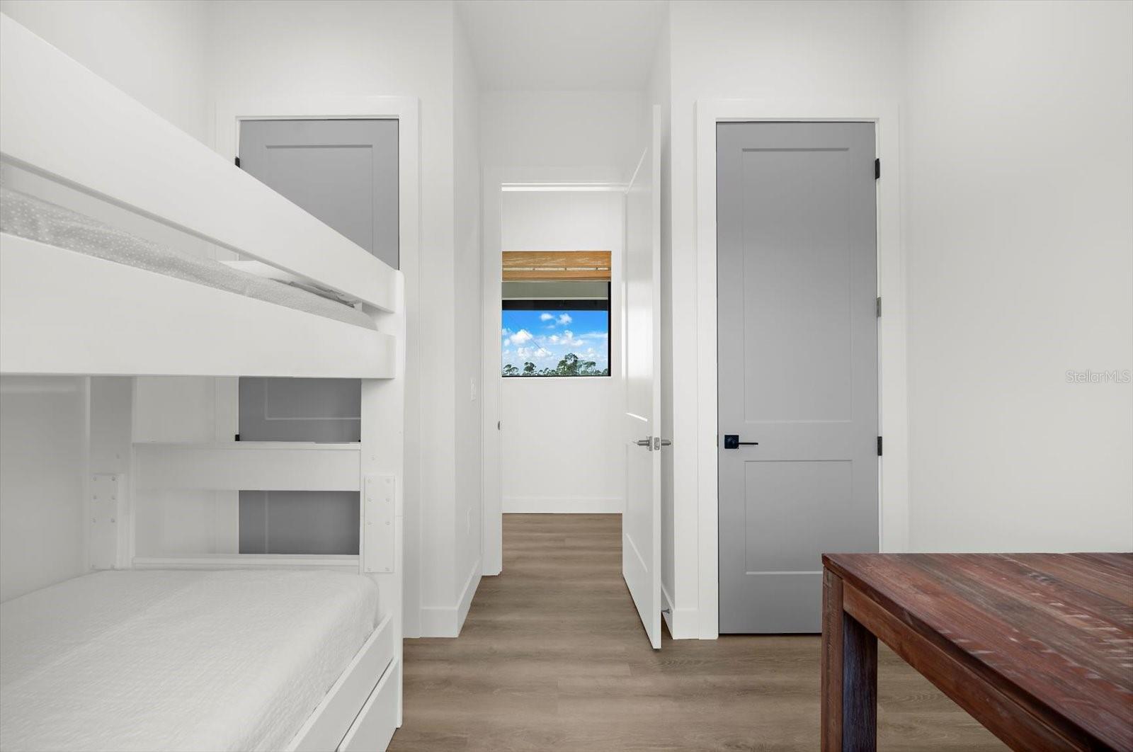 Image 32 of 48 For 6 Beam