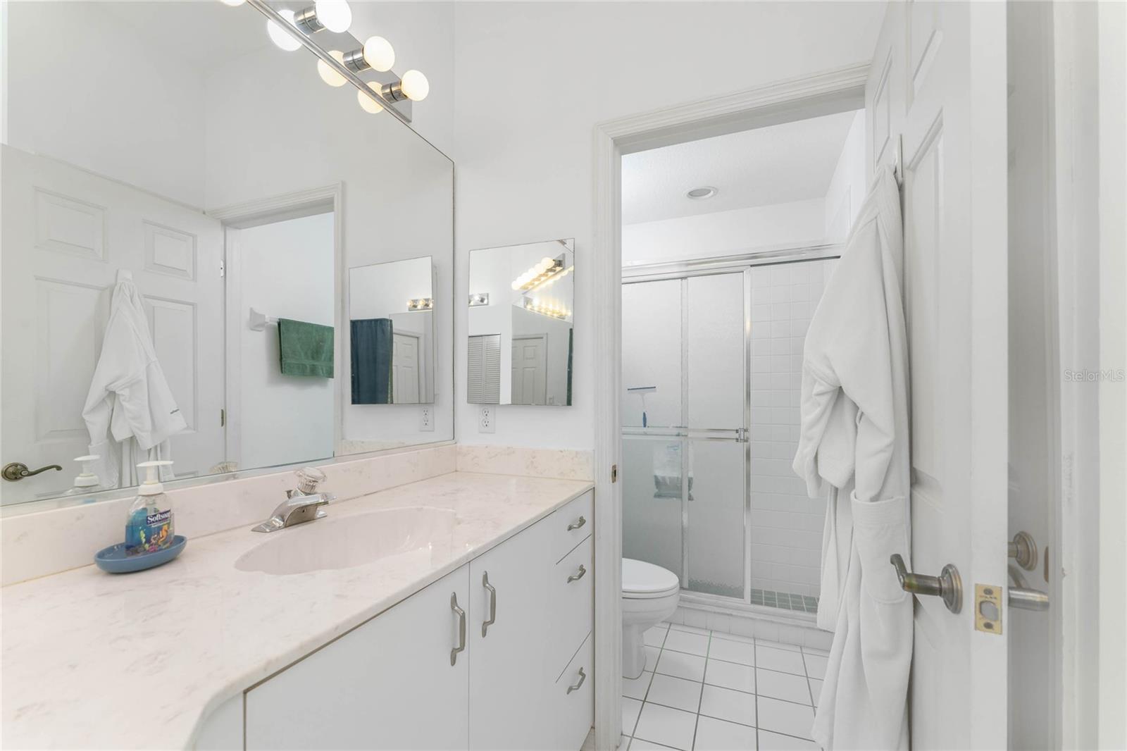 Image 27 of 67 For 14016 Willow Glen Court 112