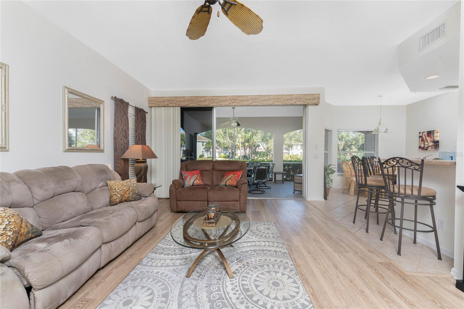 Image 9 of 67 For 14016 Willow Glen Court 112