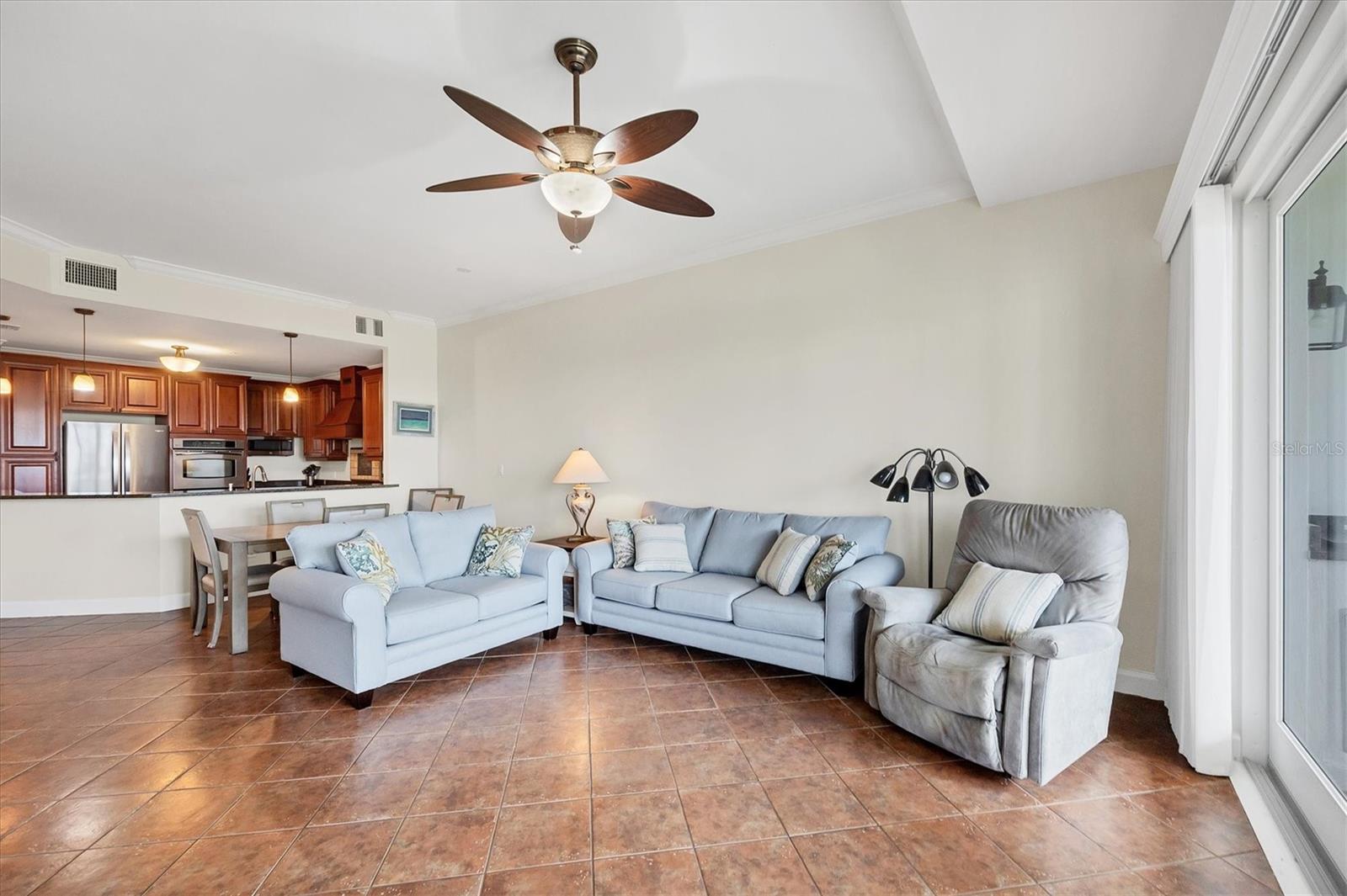 Image 13 of 49 For 11200 Hacienda Del Mar  B-305