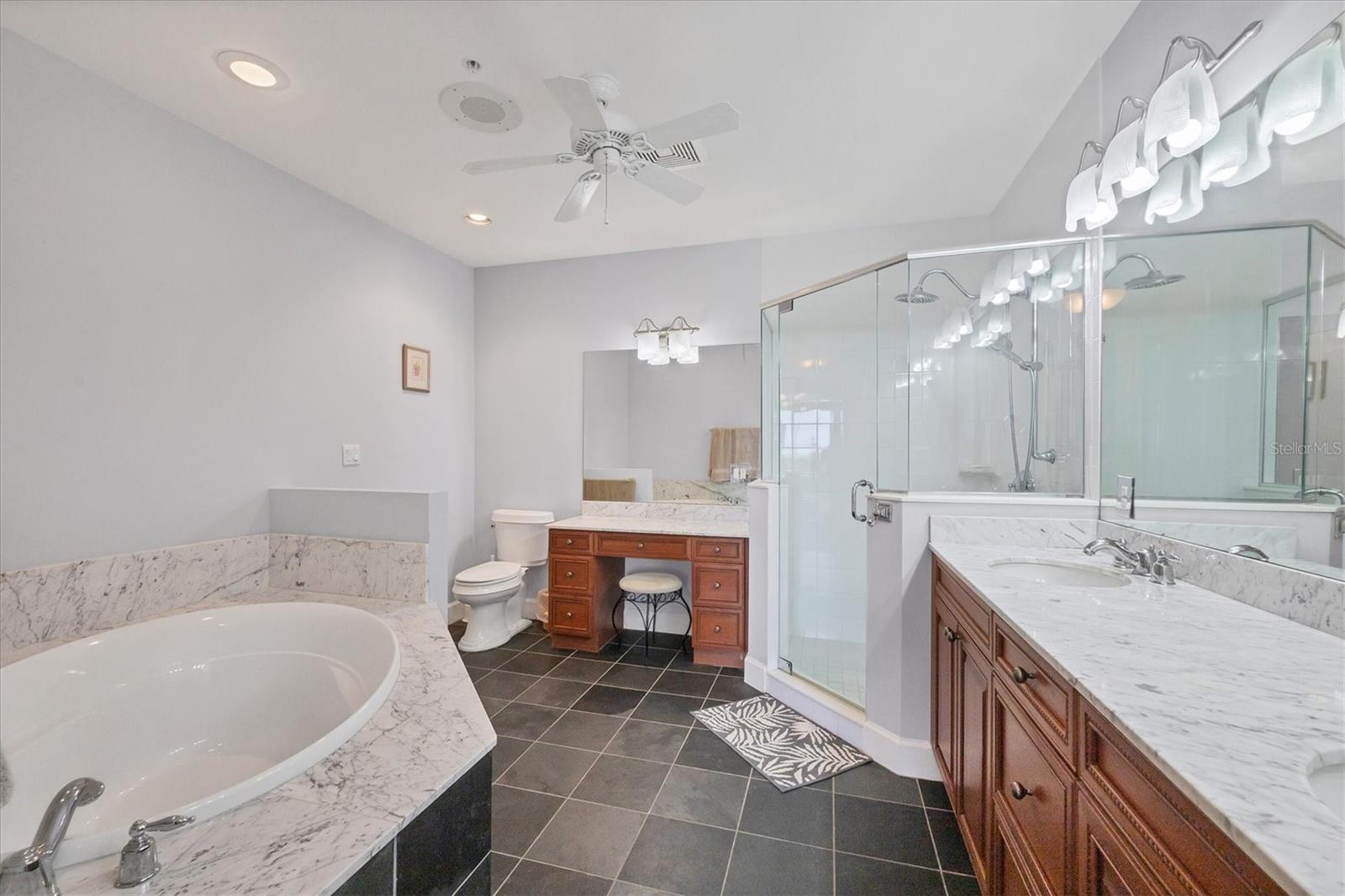 Image 21 of 49 For 11200 Hacienda Del Mar  B-305