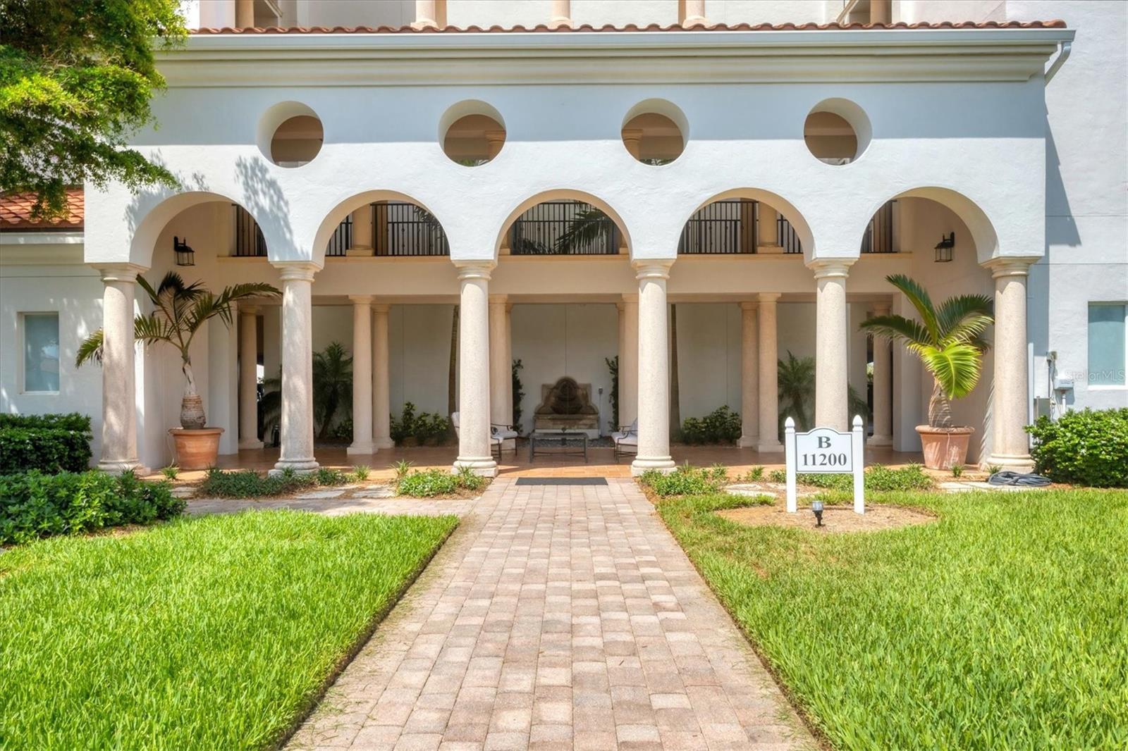 Image 8 of 49 For 11200 Hacienda Del Mar  B-305