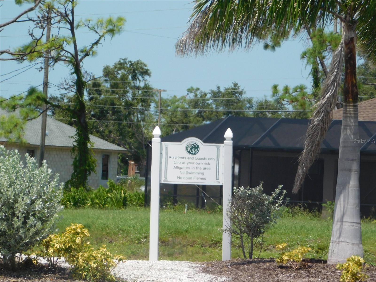 Image 29 of 32 For 437 Rotonda Circle