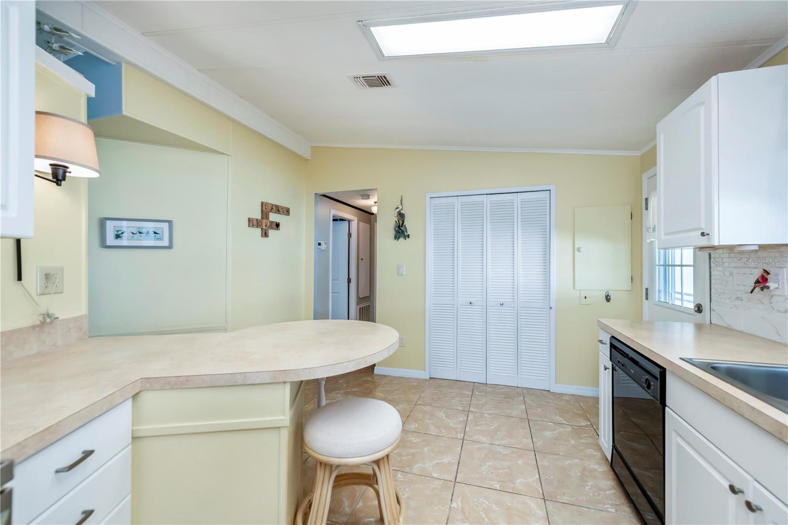 Image 18 of 53 For 749 Portwine Court