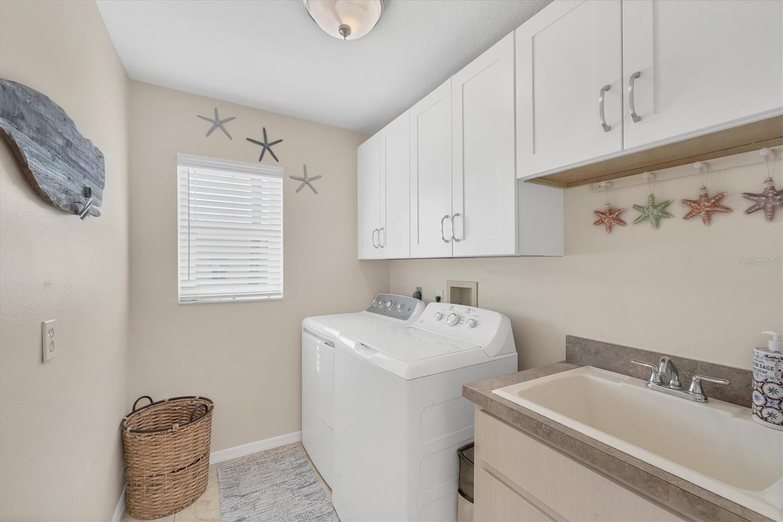 Image 28 of 48 For 2491 Herron Terrace