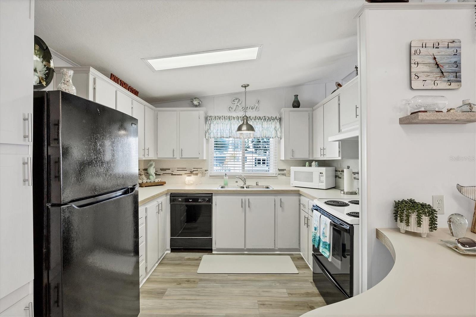 Image 15 of 59 For 8455 Nighthawk Drive