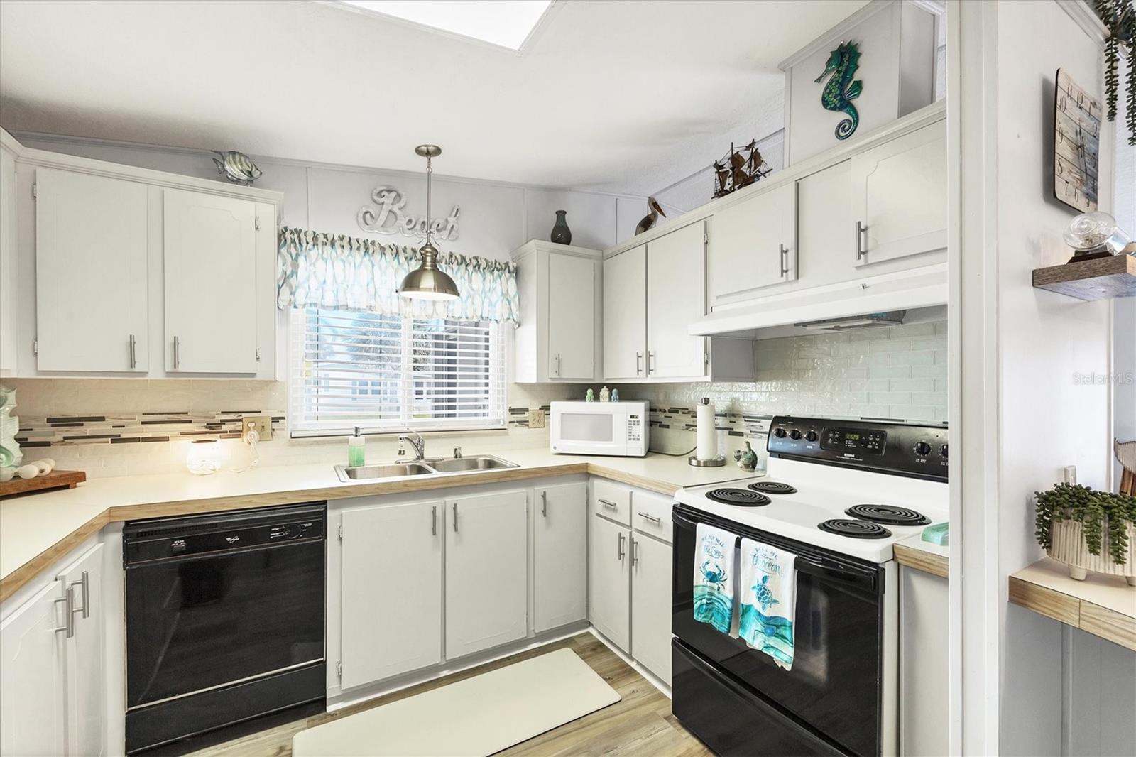 Image 17 of 59 For 8455 Nighthawk Drive