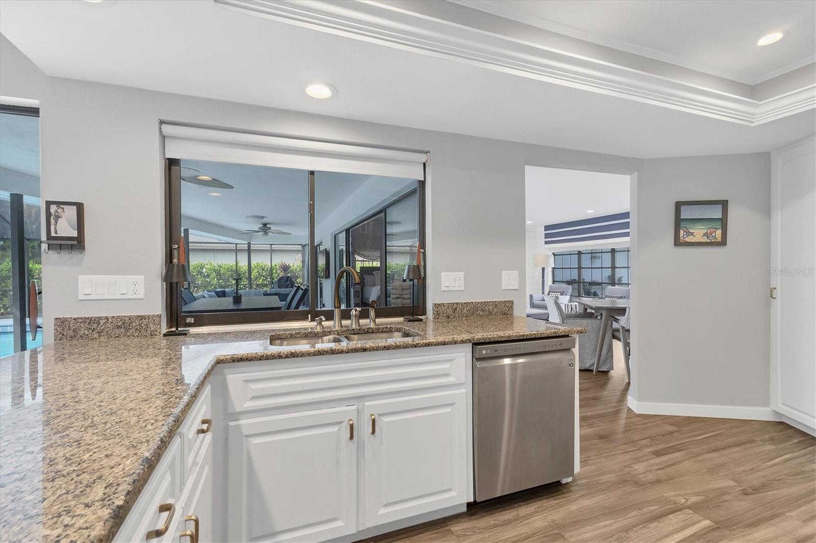 Image 16 of 77 For 1486 Landview Lane