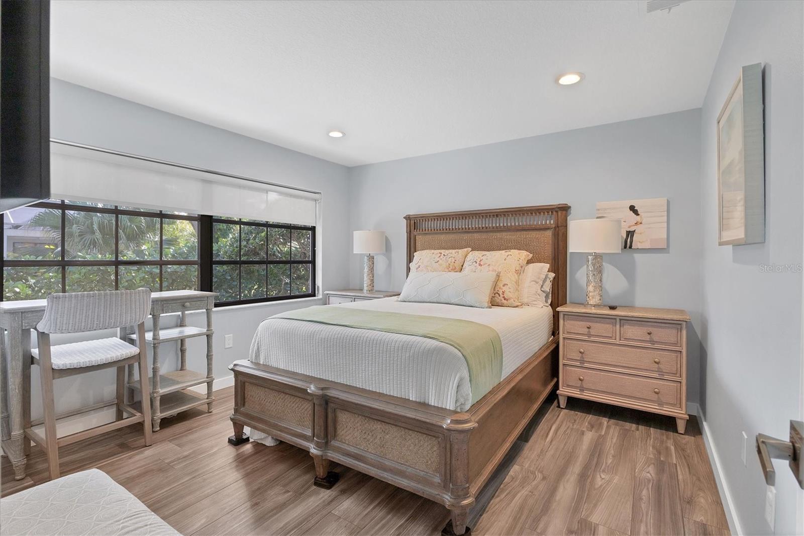 Image 30 of 77 For 1486 Landview Lane