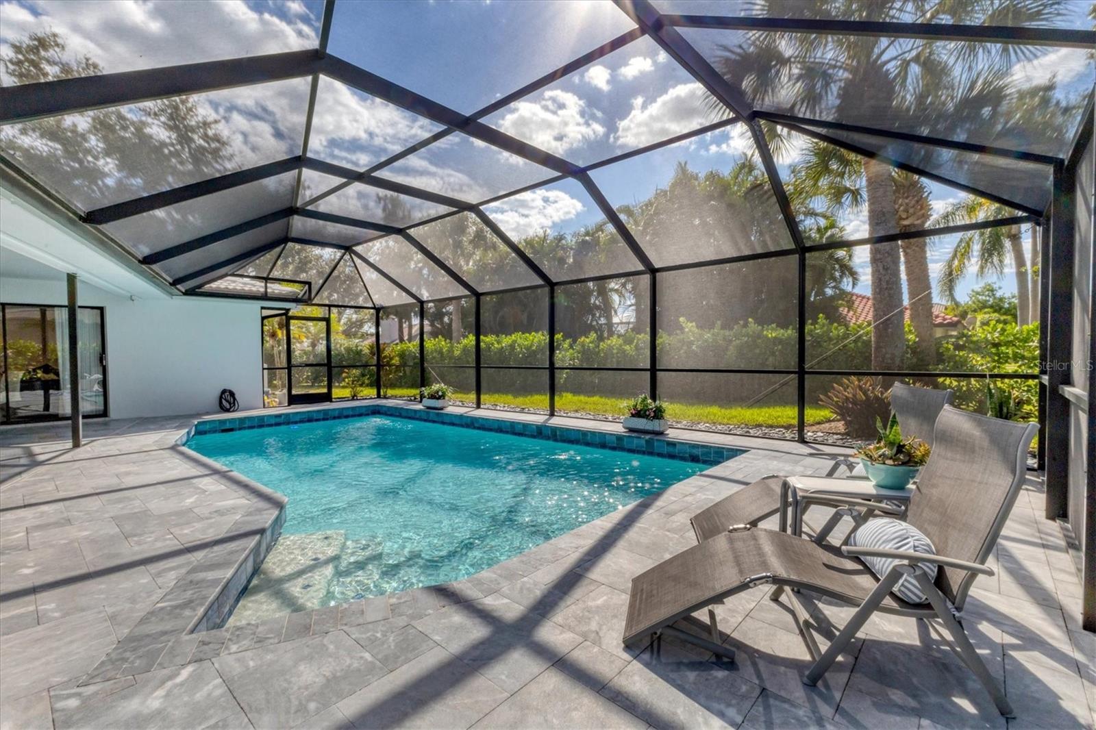 Image 40 of 77 For 1486 Landview Lane