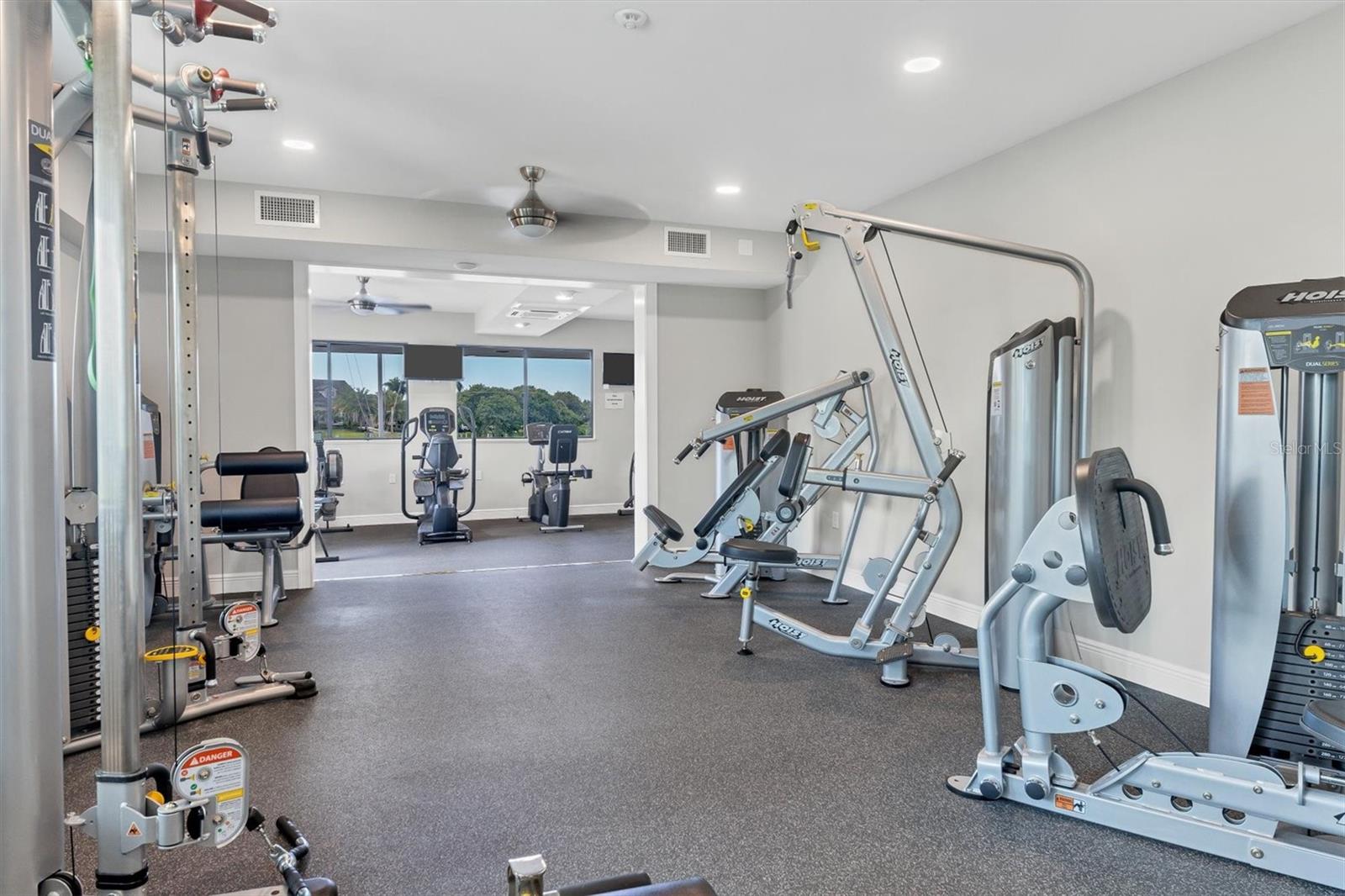 Image 57 of 77 For 1486 Landview Lane