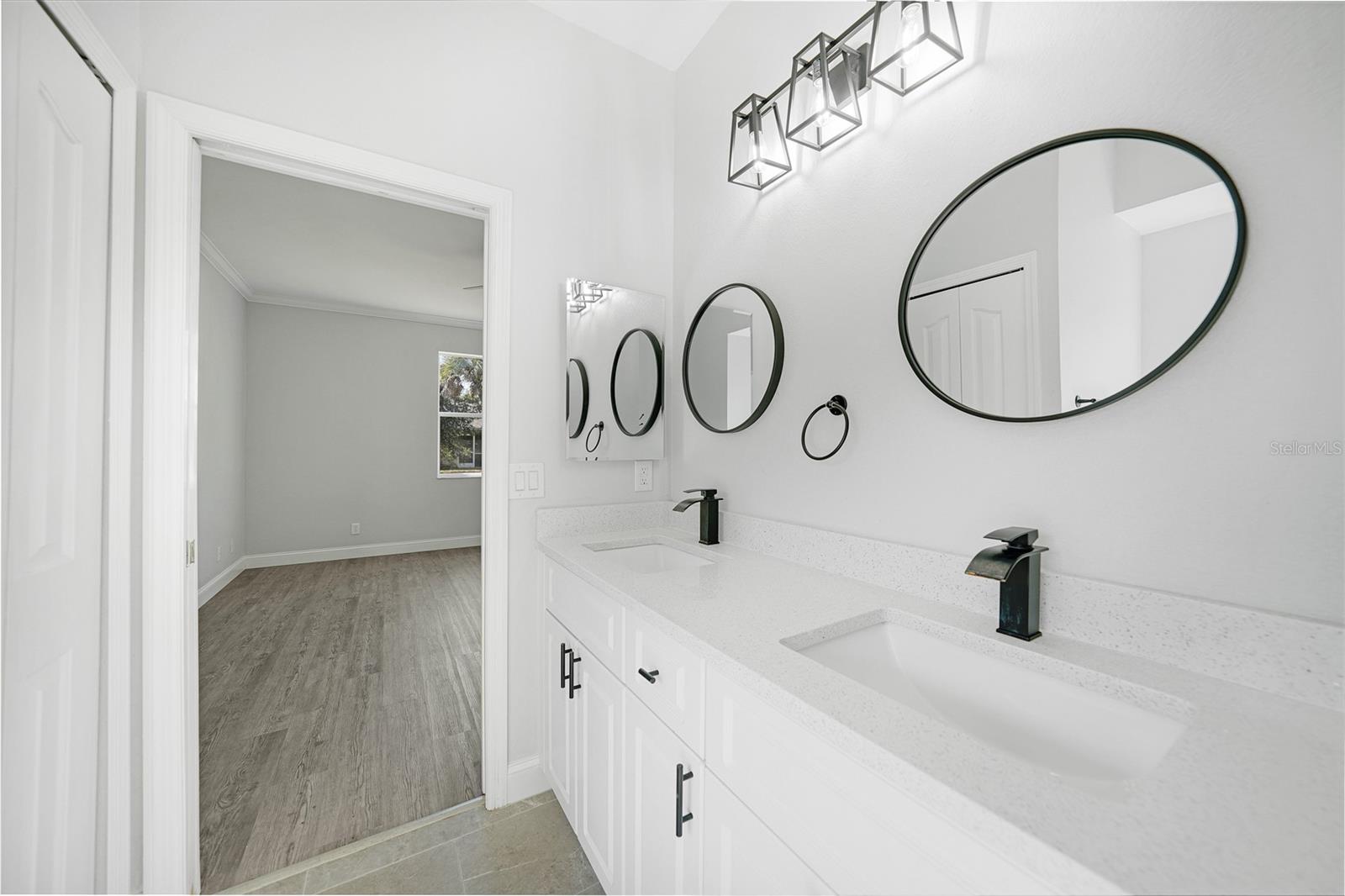 Image 25 of 53 For 1647 Squaw Lane