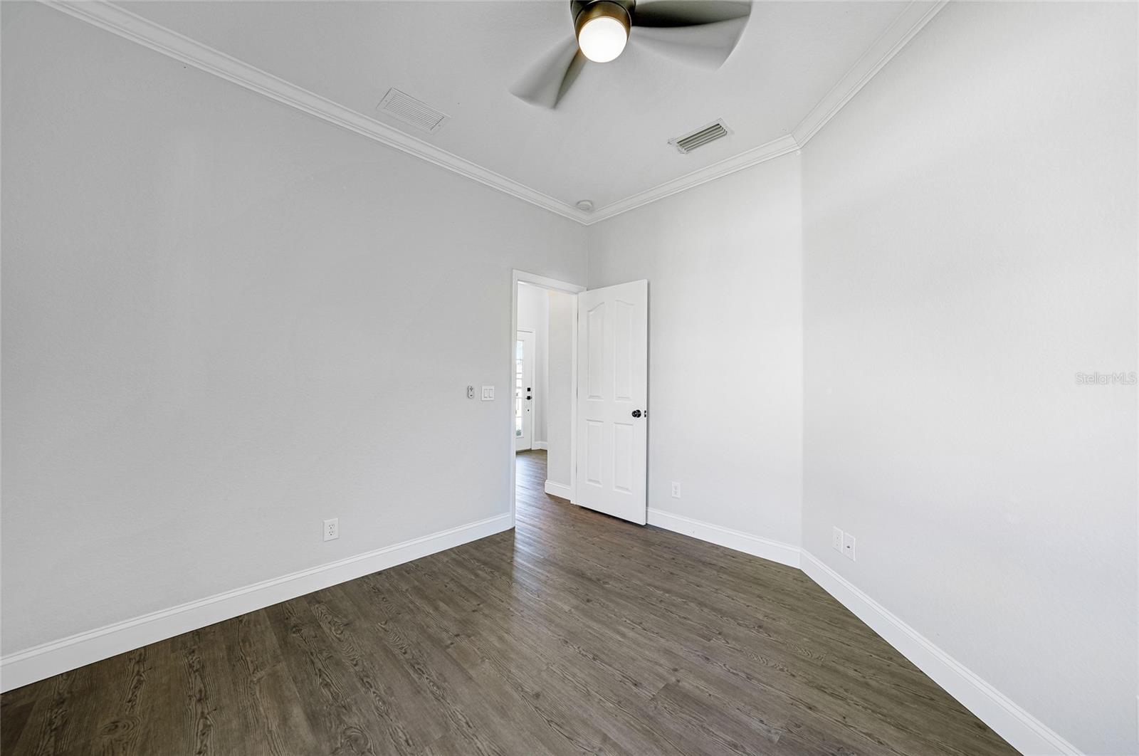 Image 27 of 53 For 1647 Squaw Lane