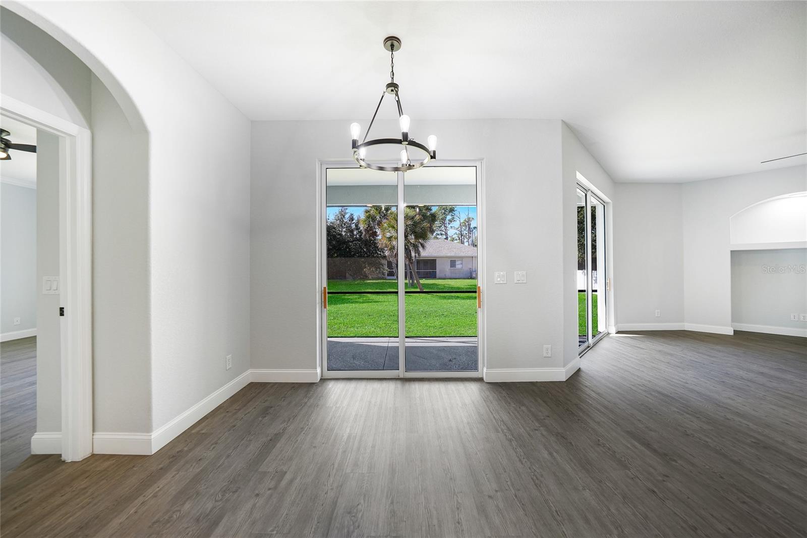 Image 5 of 53 For 1647 Squaw Lane