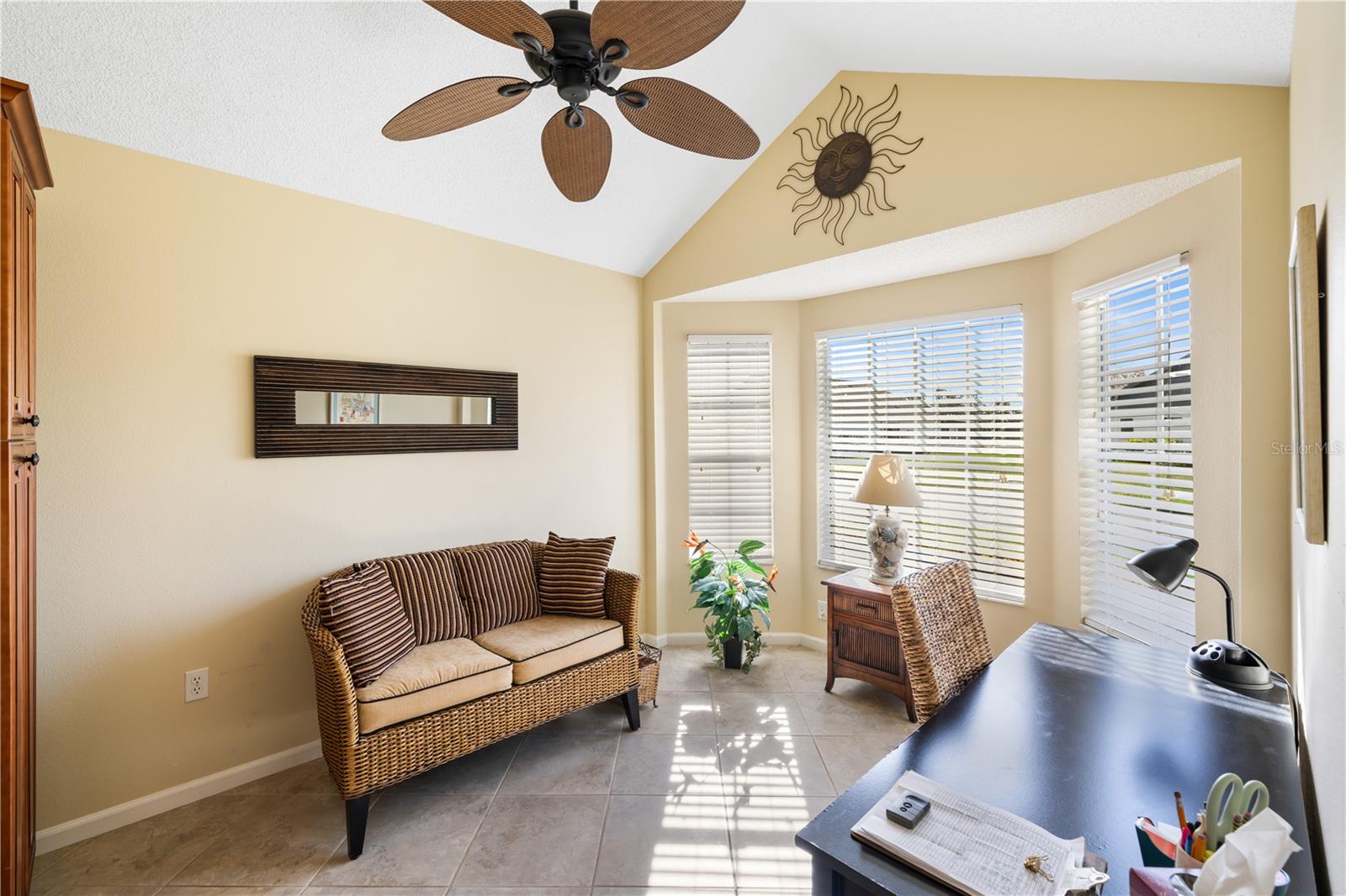 Image 12 of 39 For 324 Falling Waters Lane 164