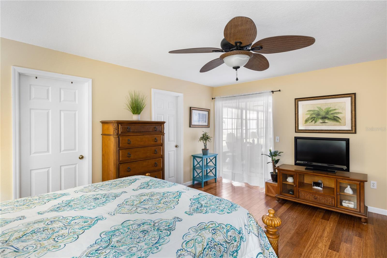 Image 21 of 39 For 324 Falling Waters Lane 164