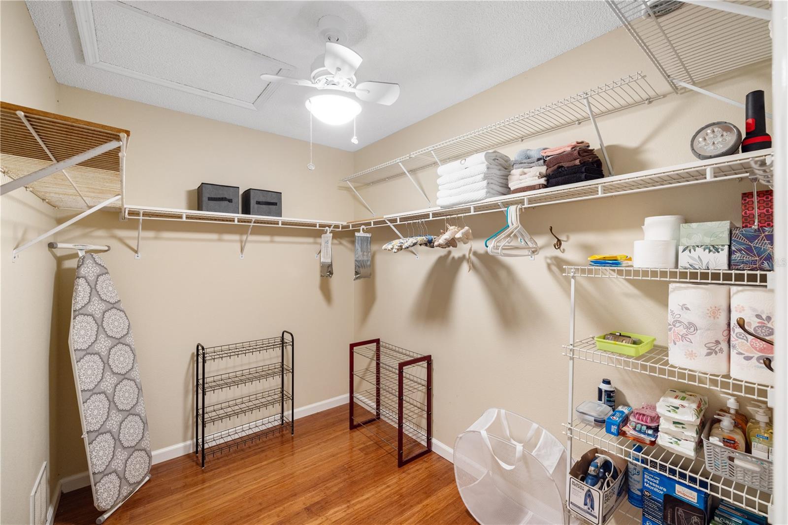 Image 22 of 39 For 324 Falling Waters Lane 164