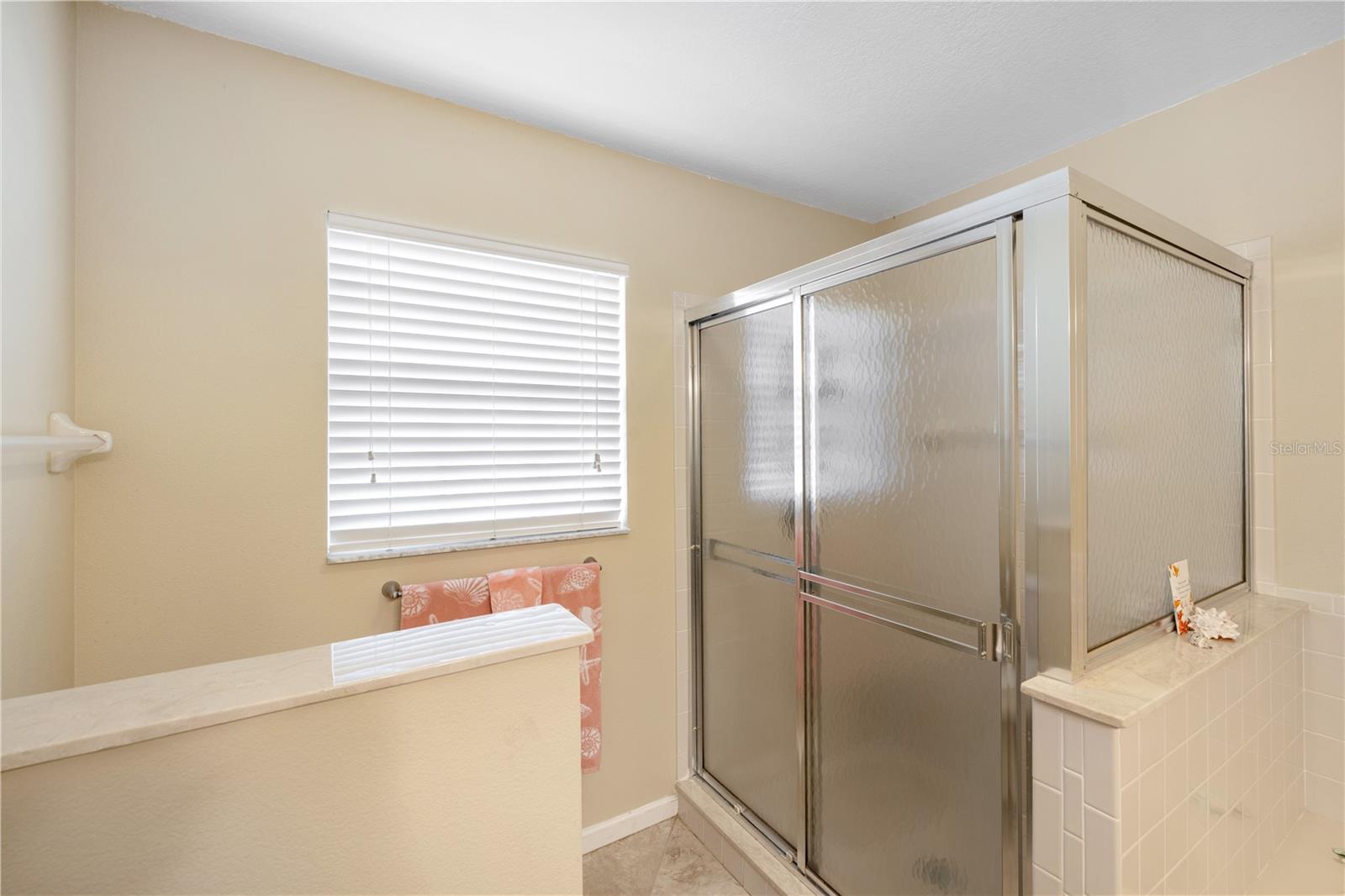 Image 23 of 39 For 324 Falling Waters Lane 164