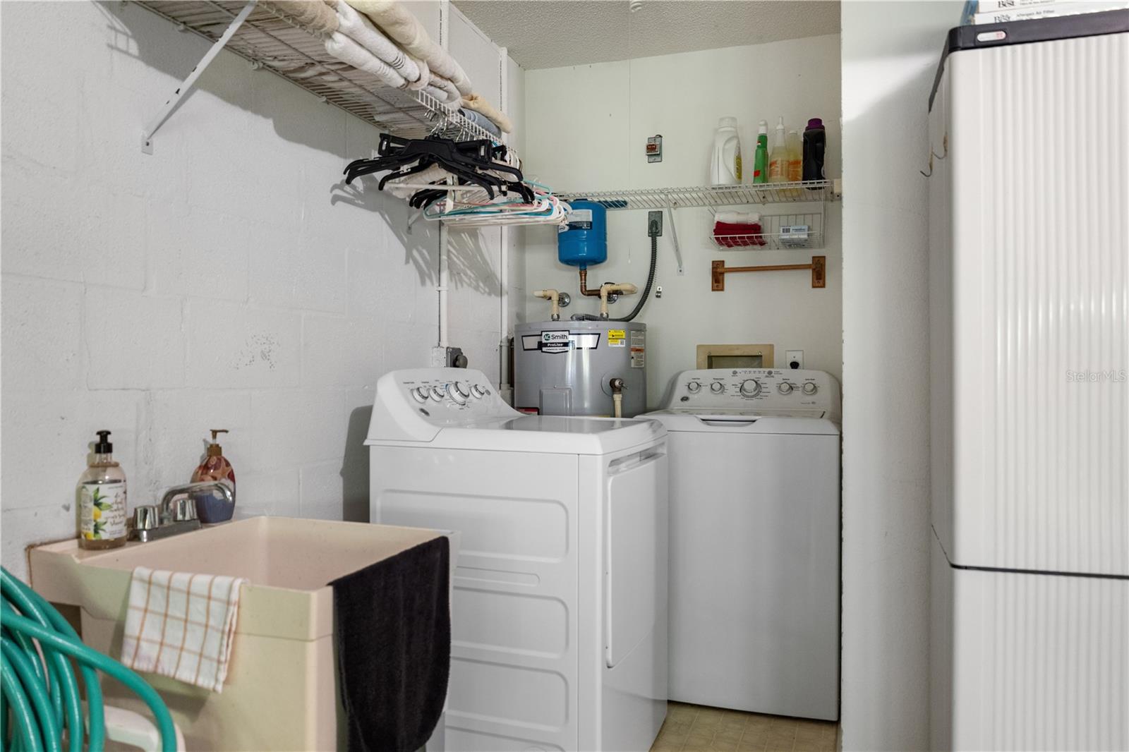 Image 29 of 39 For 324 Falling Waters Lane 164