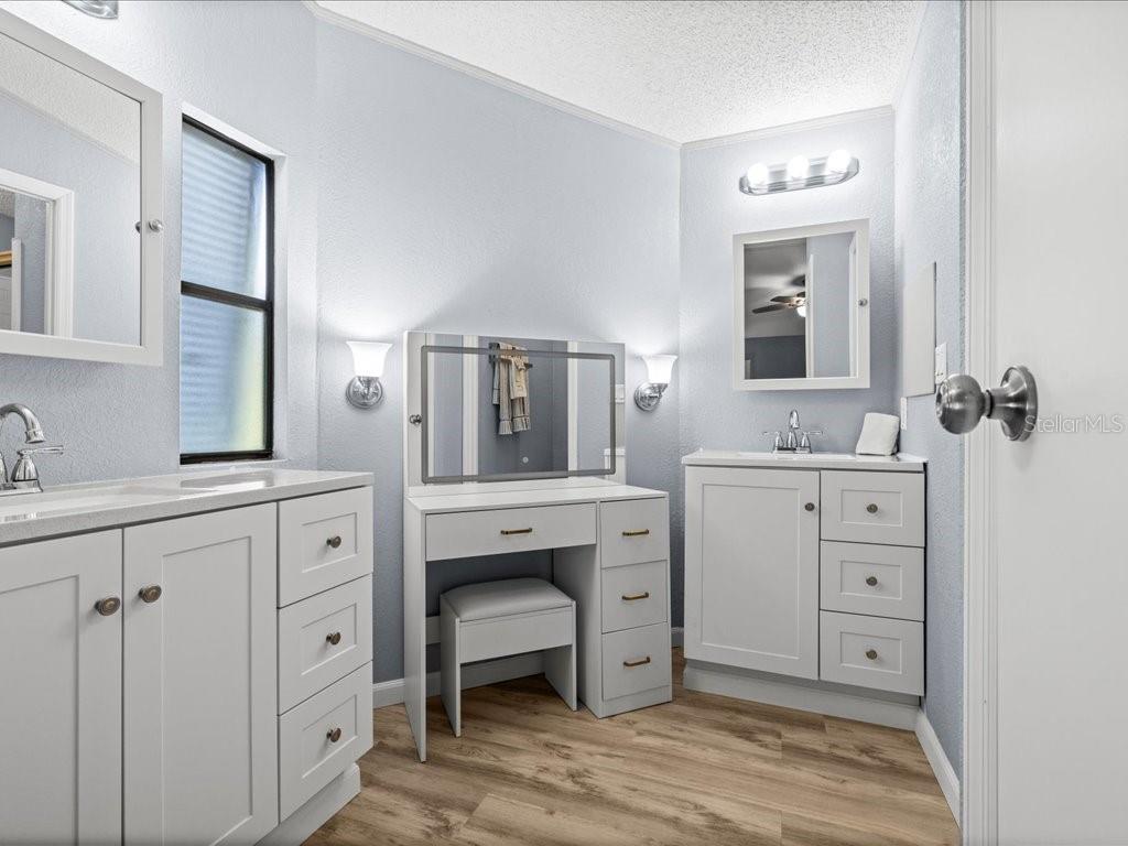 Image 20 of 46 For 809 Manchester Court