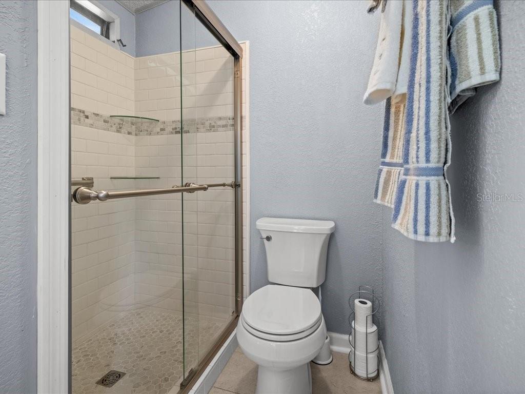 Image 21 of 46 For 809 Manchester Court