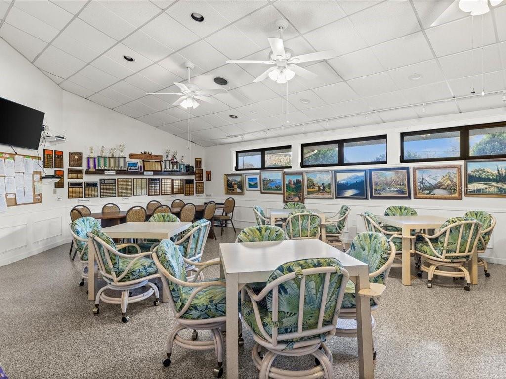 Image 35 of 46 For 809 Manchester Court