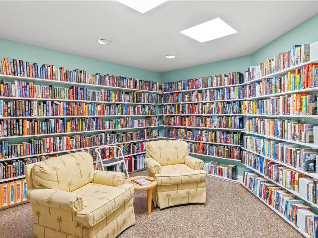 Image 38 of 46 For 809 Manchester Court