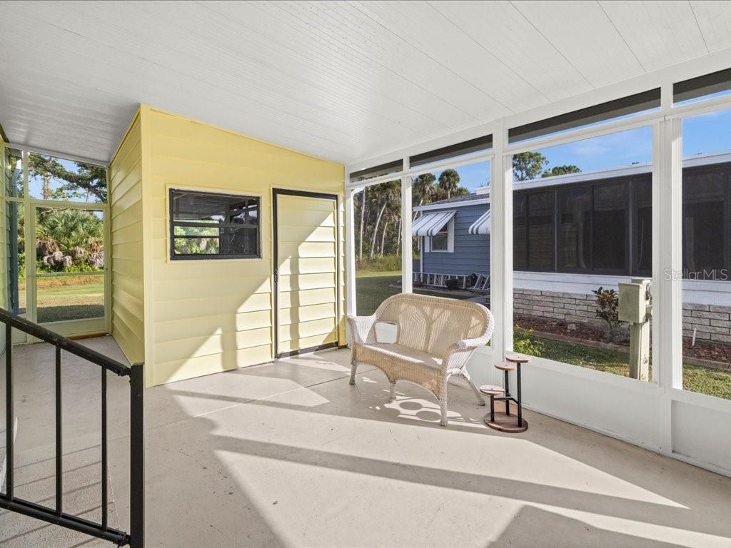 Image 5 of 46 For 809 Manchester Court