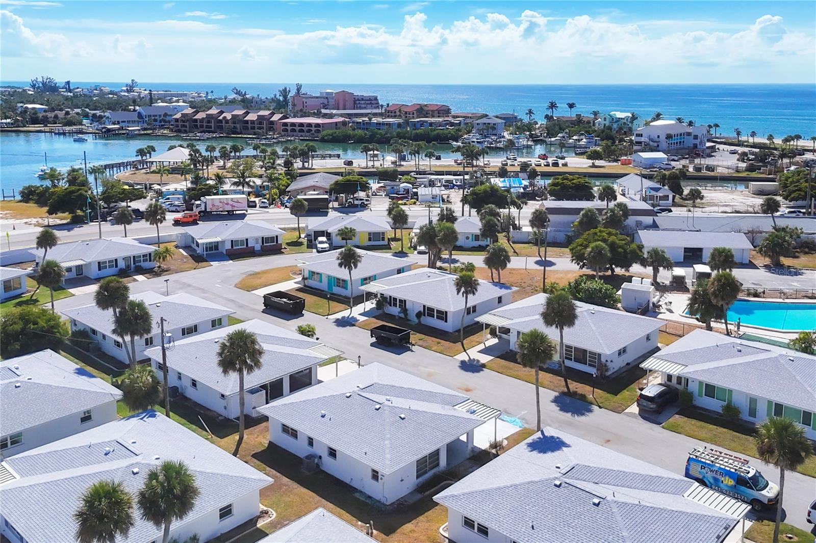 Image 14 of 37 For 1977 Beach Road 54