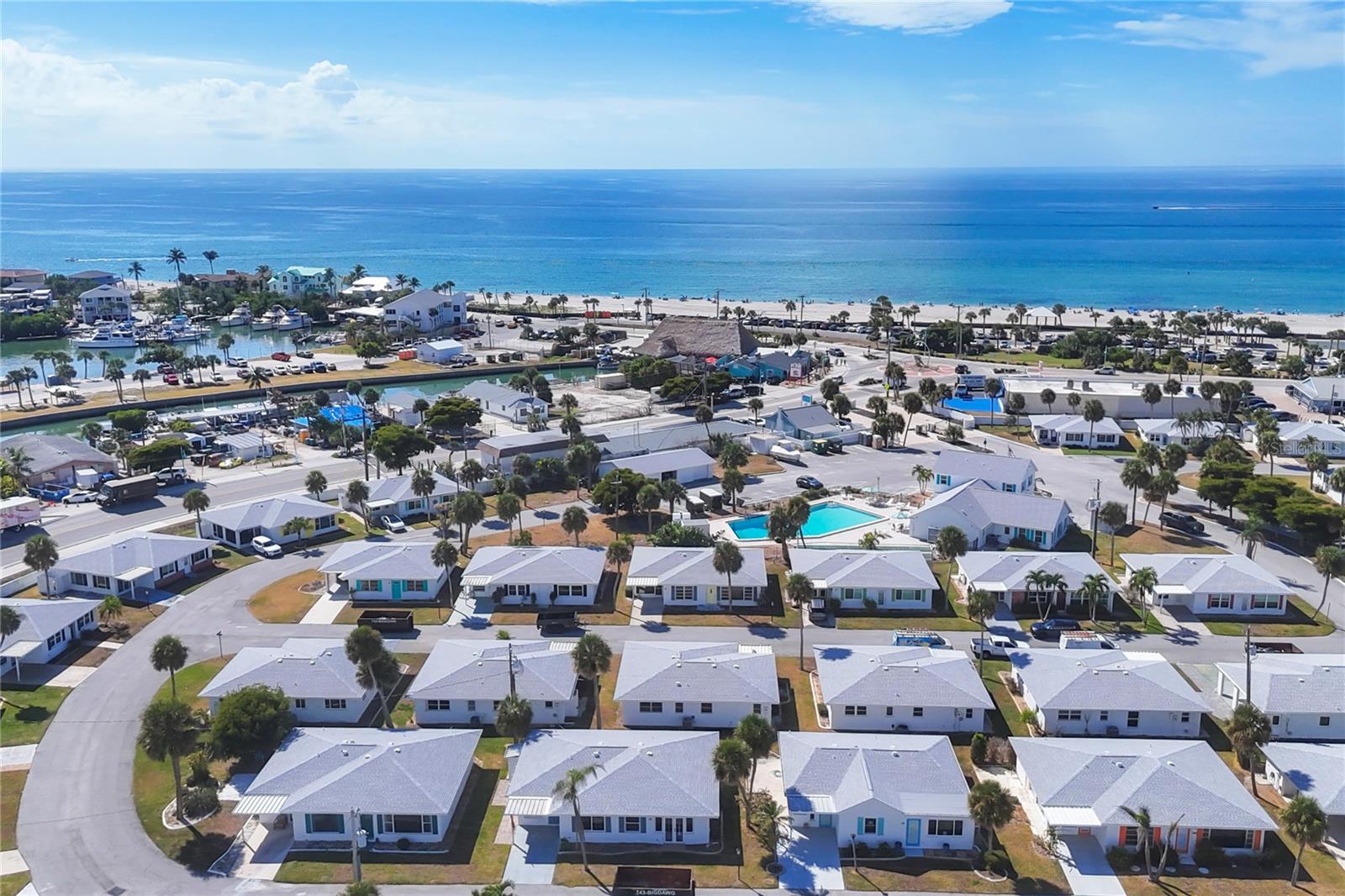 Image 17 of 37 For 1977 Beach Road 54