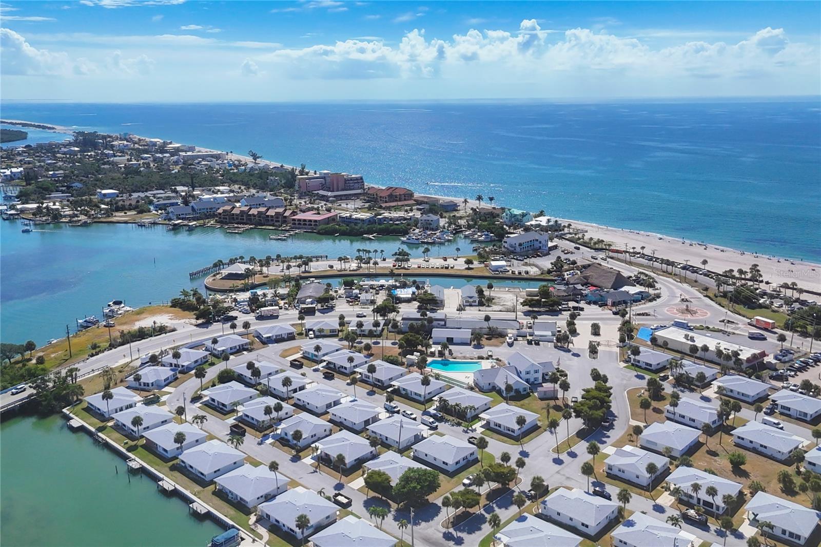 Image 18 of 37 For 1977 Beach Road 54