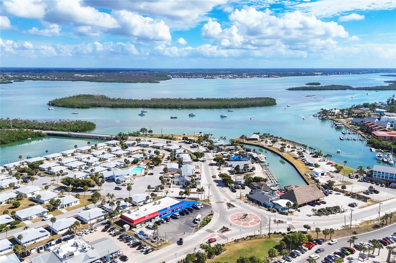 Image 23 of 37 For 1977 Beach Road 54