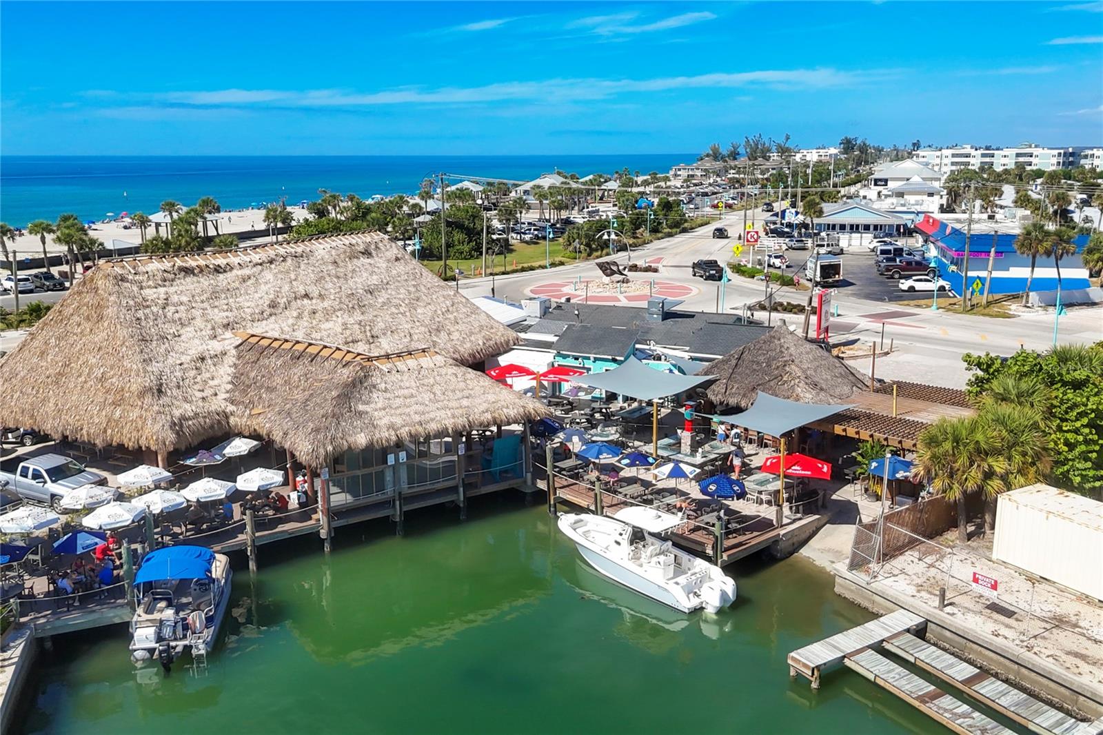 Image 25 of 37 For 1977 Beach Road 54