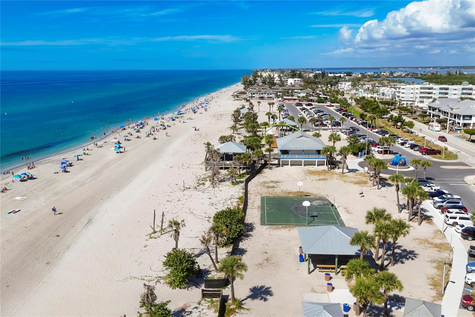 Image 30 of 37 For 1977 Beach Road 54