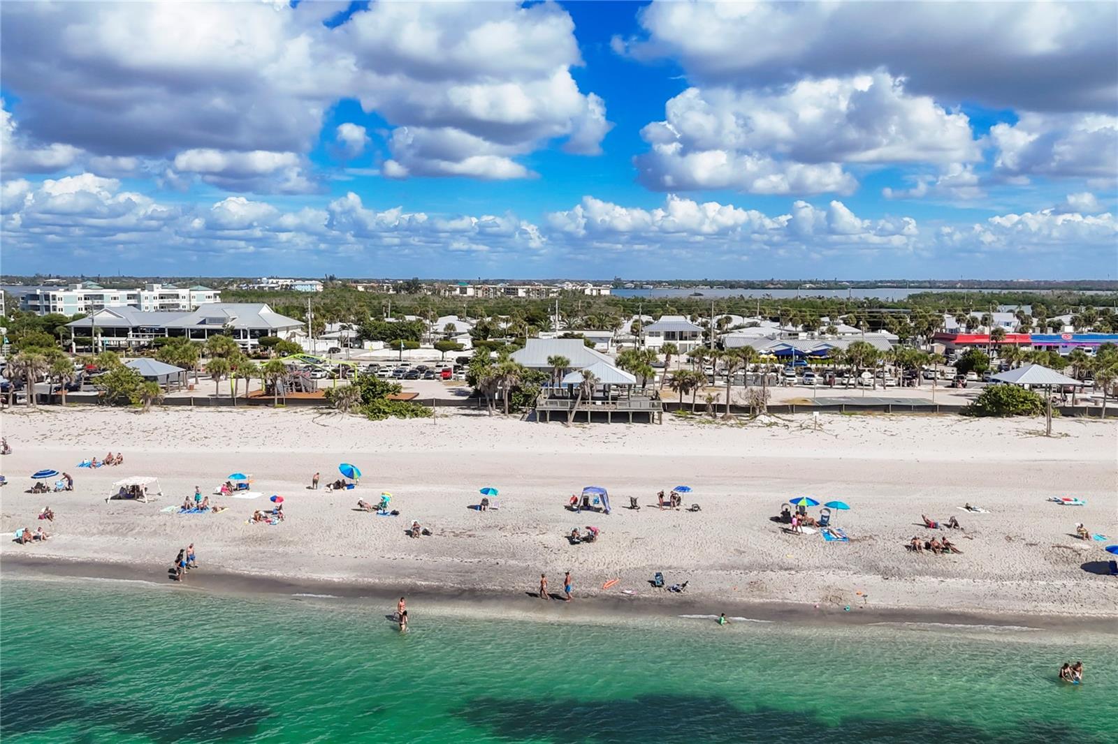 Image 33 of 37 For 1977 Beach Road 54