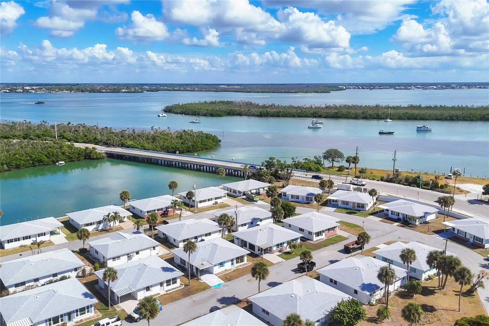 Image 7 of 37 For 1977 Beach Road 54