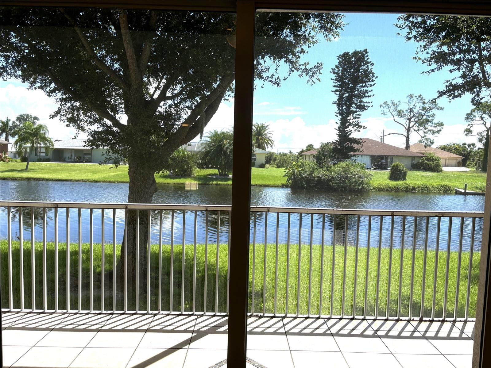 Image 13 of 62 For 242 Boundary Boulevard 114