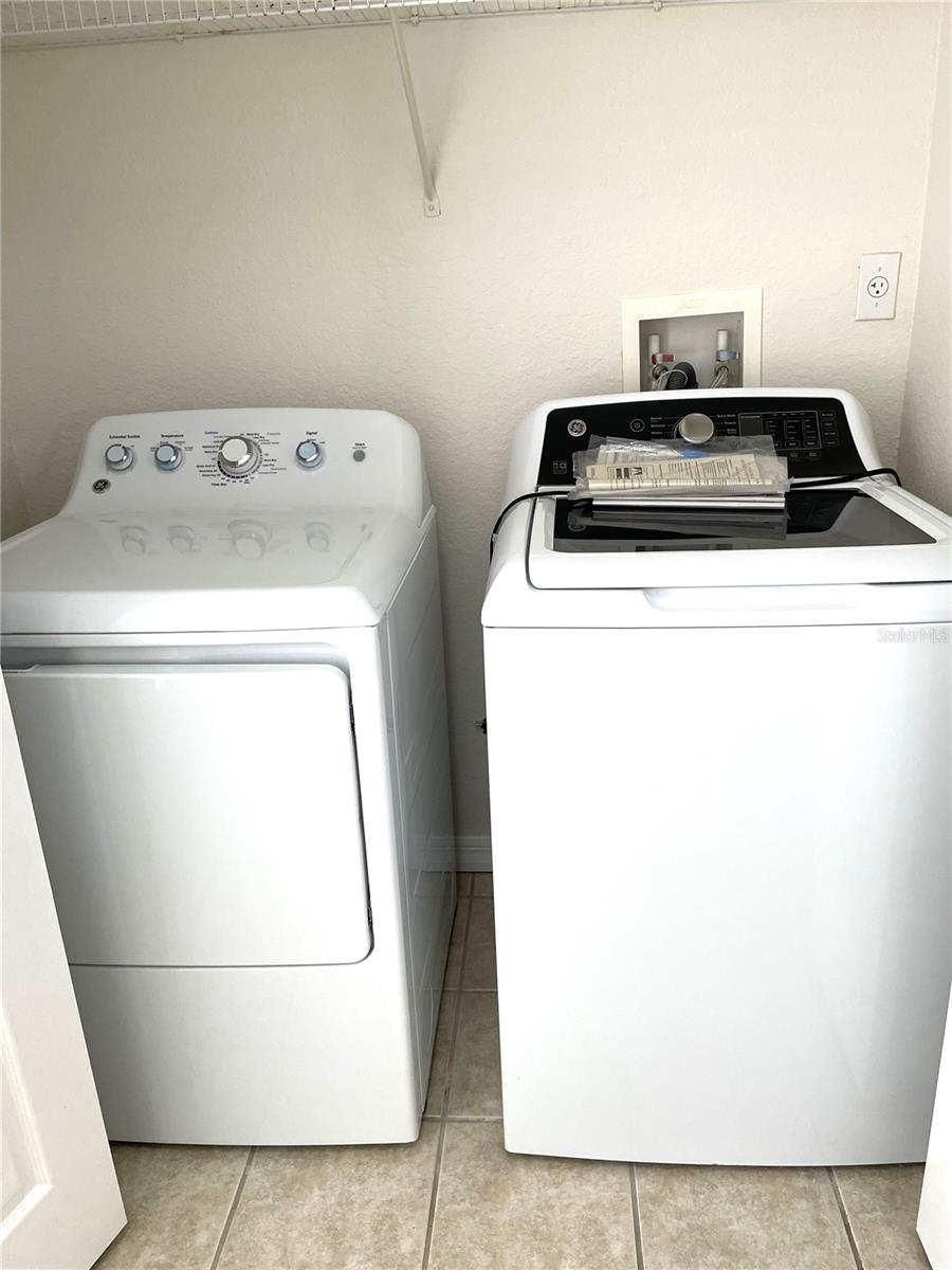 Image 28 of 62 For 242 Boundary Boulevard 114