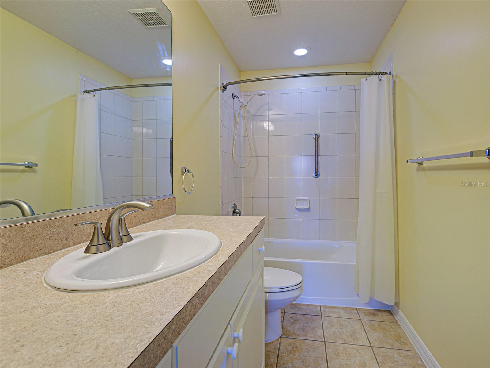 Image 55 of 62 For 242 Boundary Boulevard 114