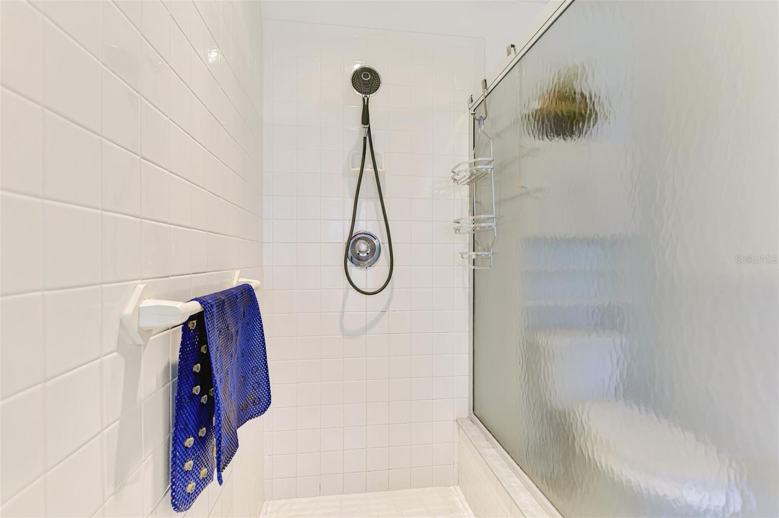 Image 34 of 87 For 14060 Willow Glen Court 128