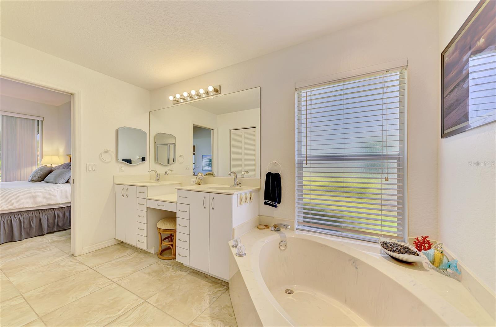 Image 35 of 87 For 14060 Willow Glen Court 128