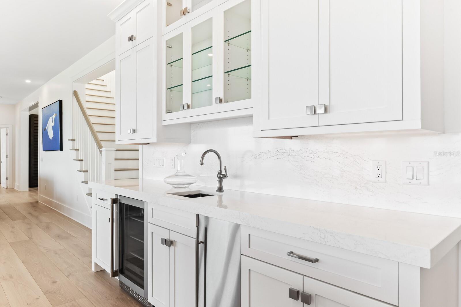 Image 17 of 59 For 4070 Loomis Avenue