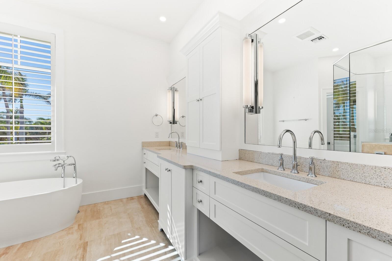 Image 29 of 59 For 4070 Loomis Avenue