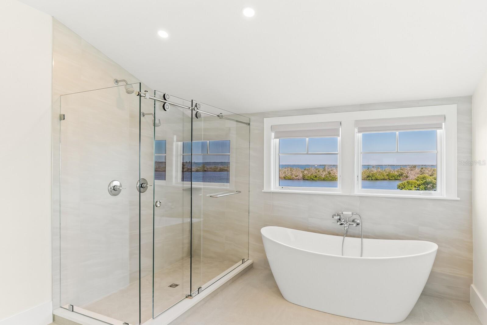 Image 33 of 59 For 4070 Loomis Avenue