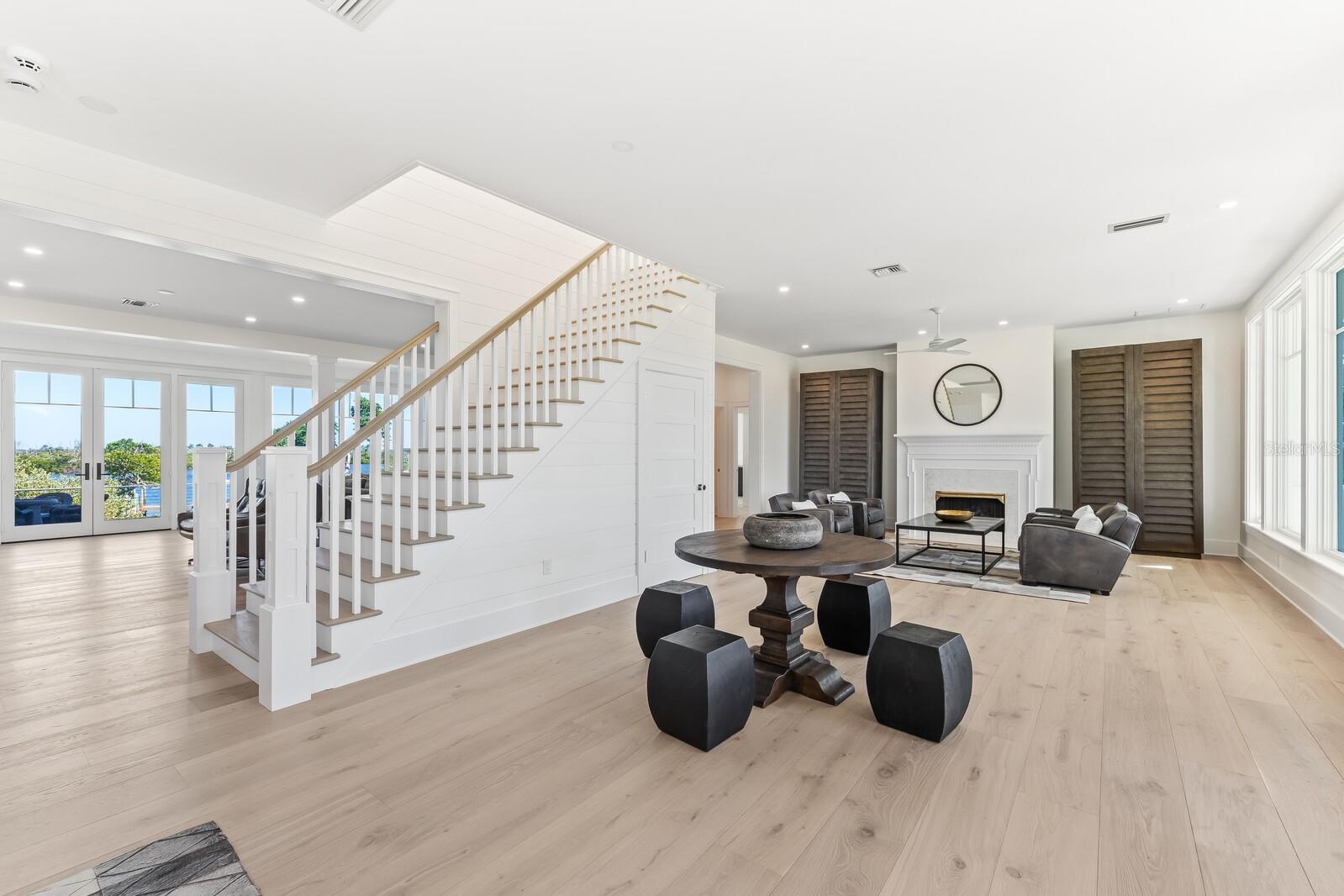 Image 8 of 59 For 4070 Loomis Avenue