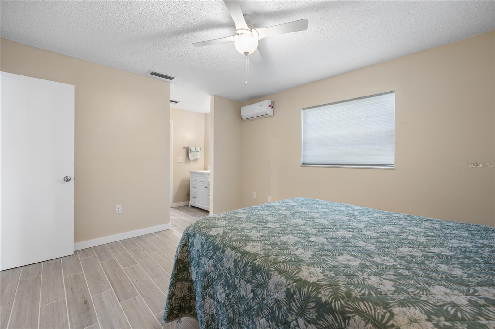 Image 7 of 47 For 1493 Janet Place