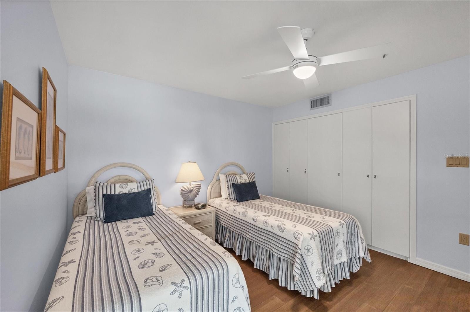 Image 24 of 60 For 11000 Placida Rd  702