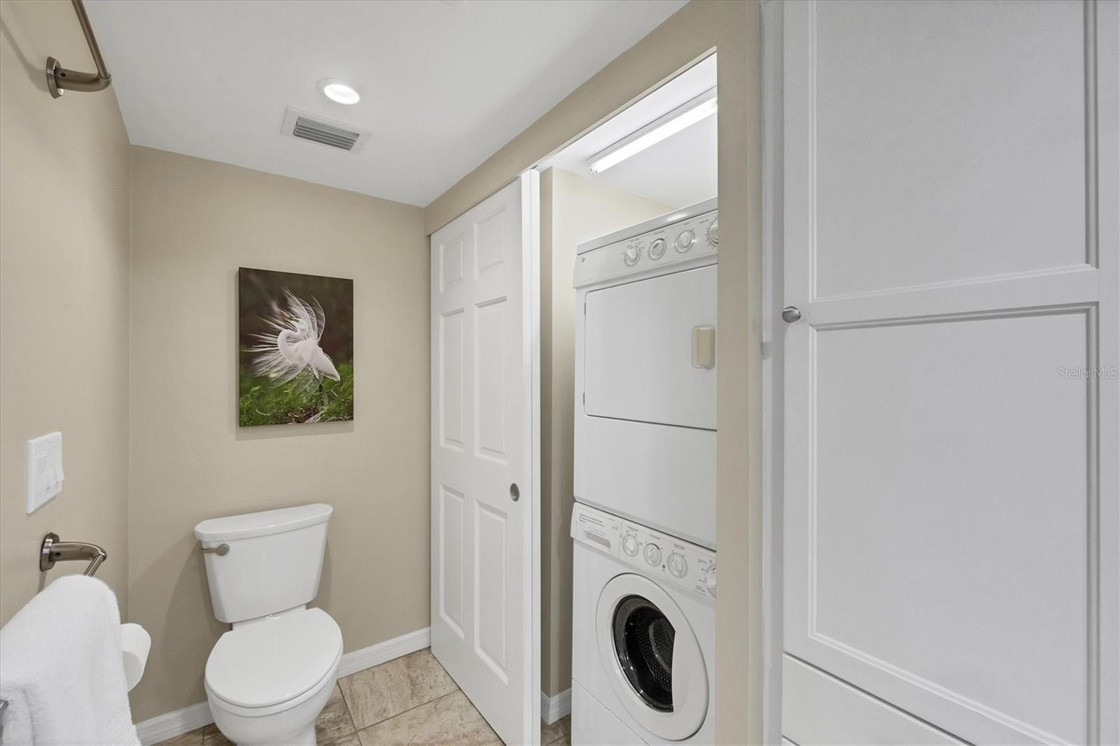 Image 27 of 60 For 11000 Placida Rd  702